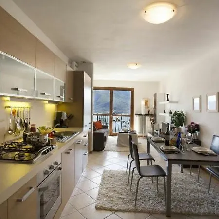 Sleeps 2 Pool Regoledo